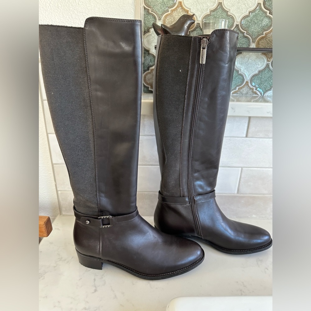 Beautiful Aquatalia Boots
